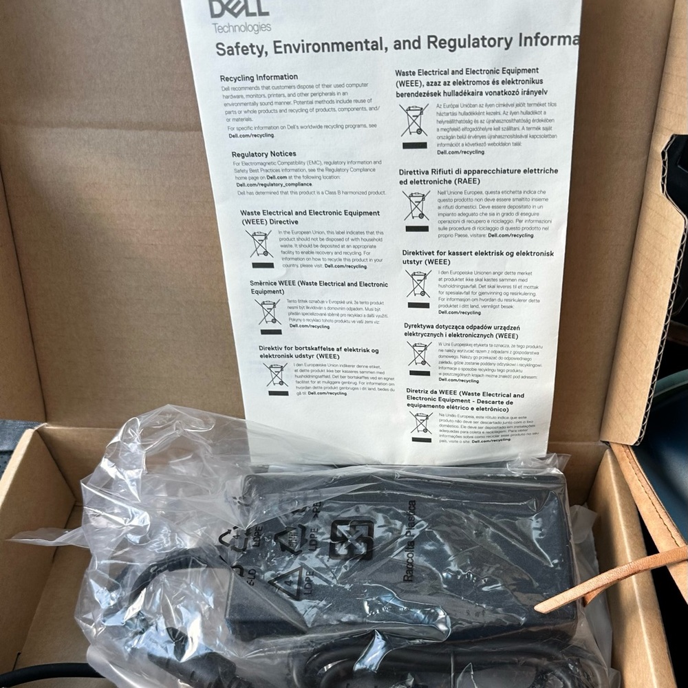 Dell WD22TB4 Thunderbolt 4 Docking Station